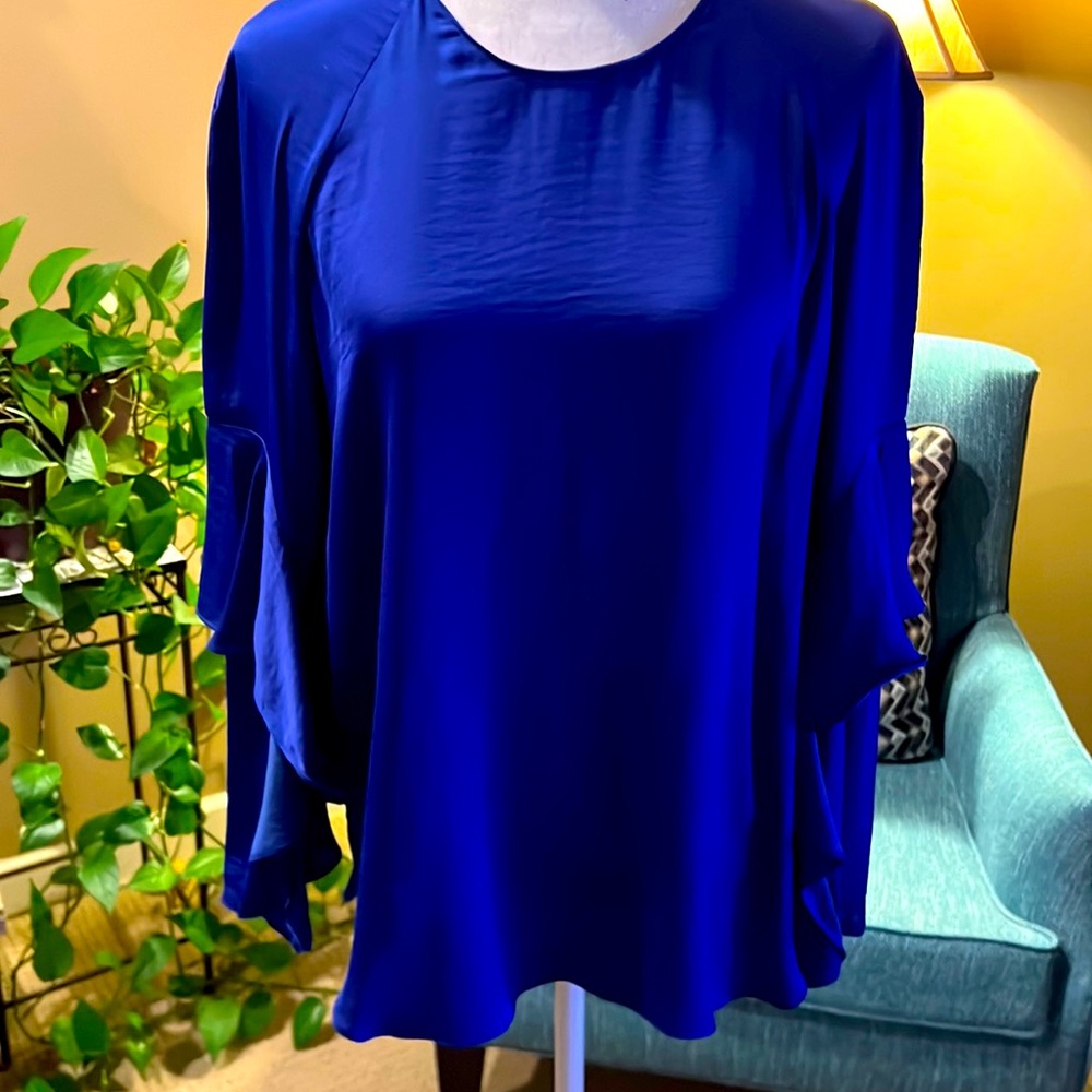 Flutter sleeve blouse
